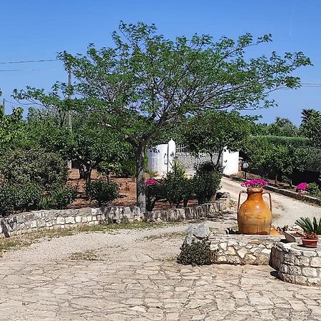 Casetta Albizia San Vito dei Normanni Exteriör bild