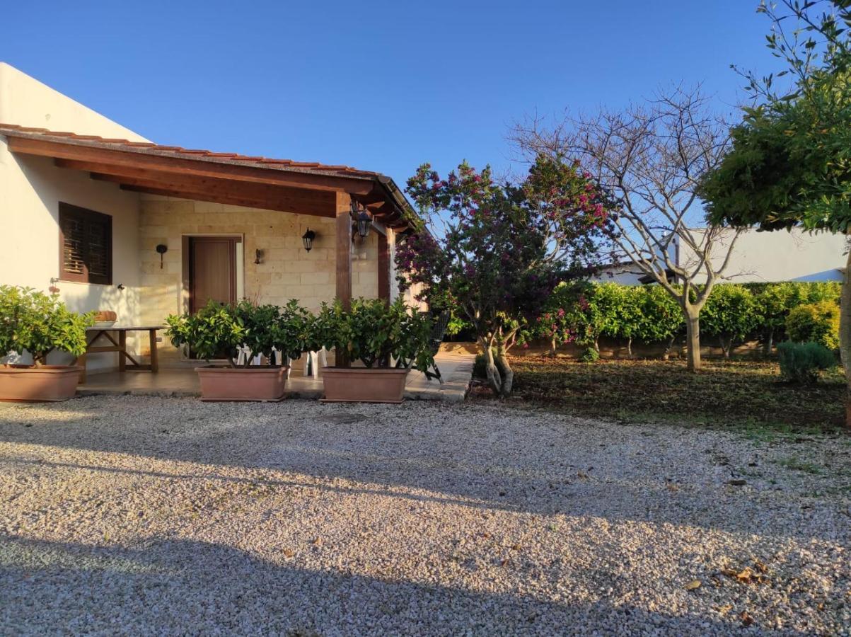 Casetta Albizia San Vito dei Normanni Exteriör bild